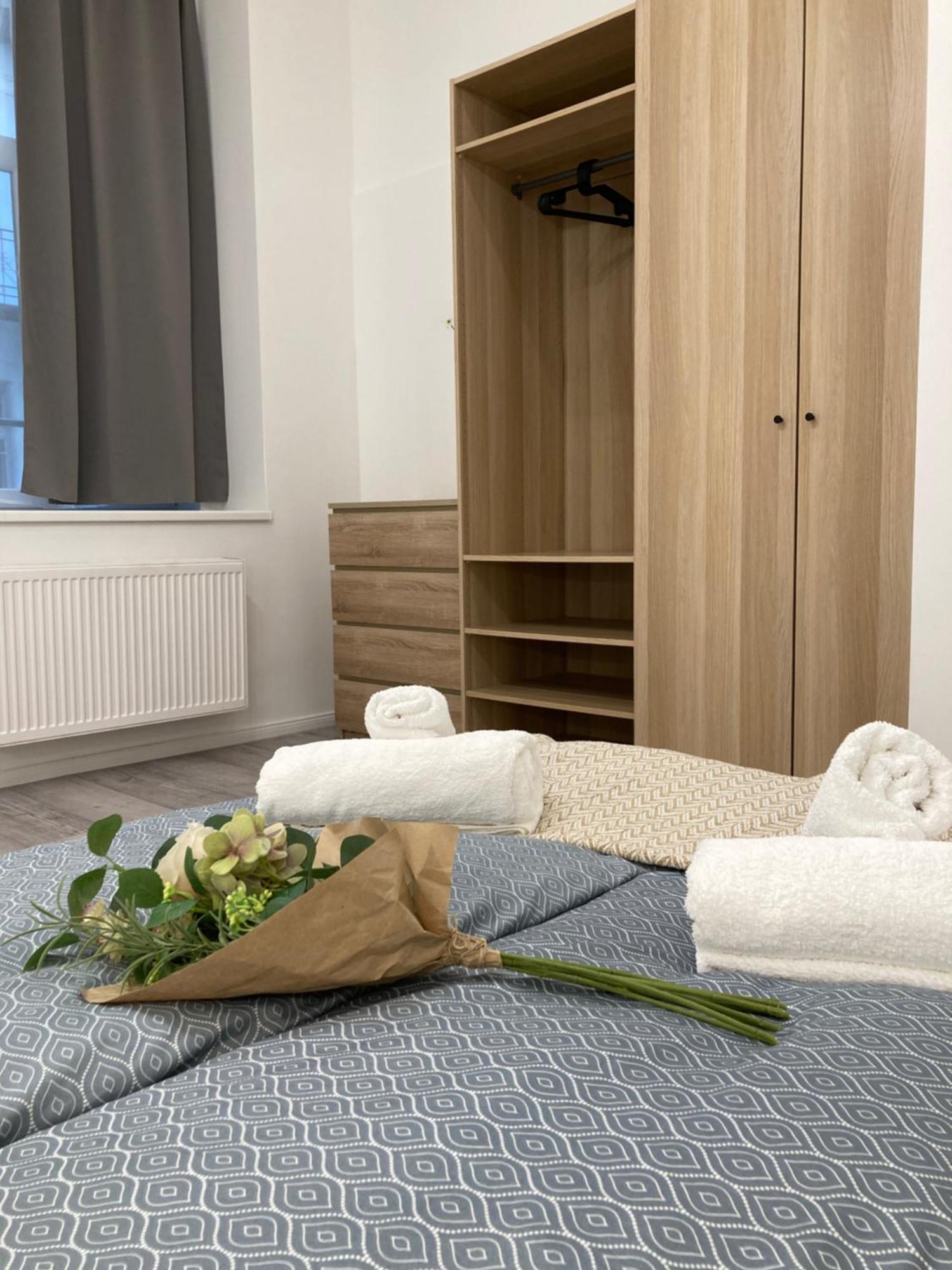 Carina Family Apartment Downtown Budapest Exteriör bild