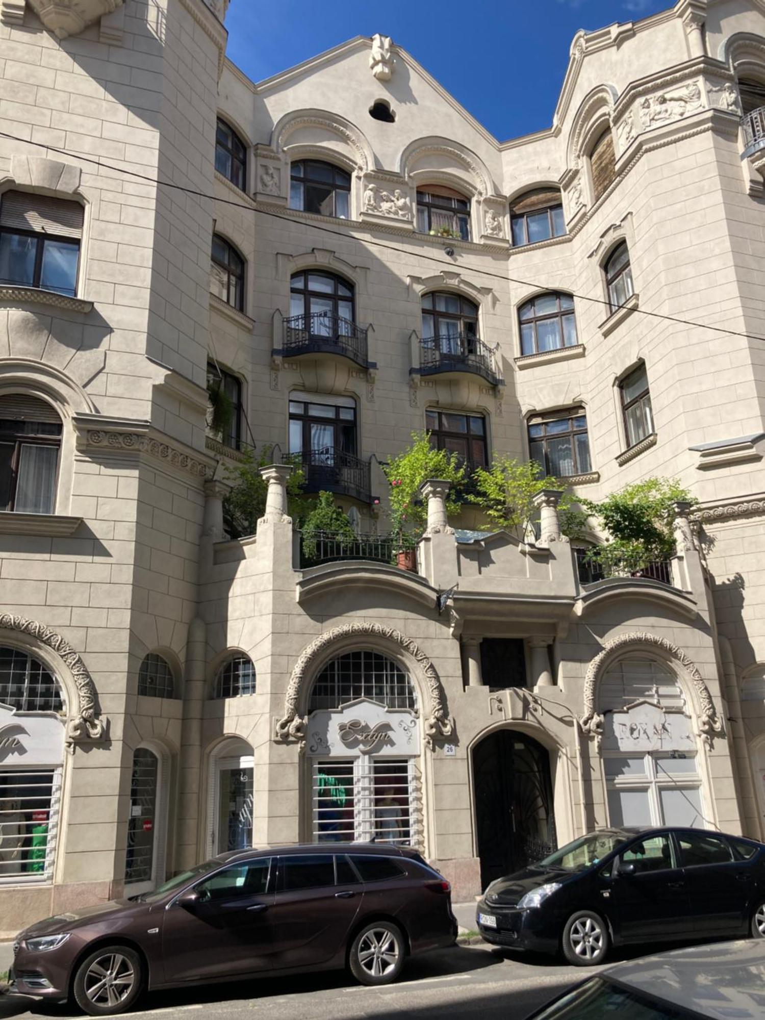 Carina Family Apartment Downtown Budapest Exteriör bild